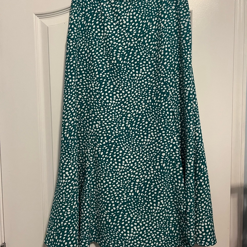 Lush Green A-Line Midi Skirt for Casual Wear